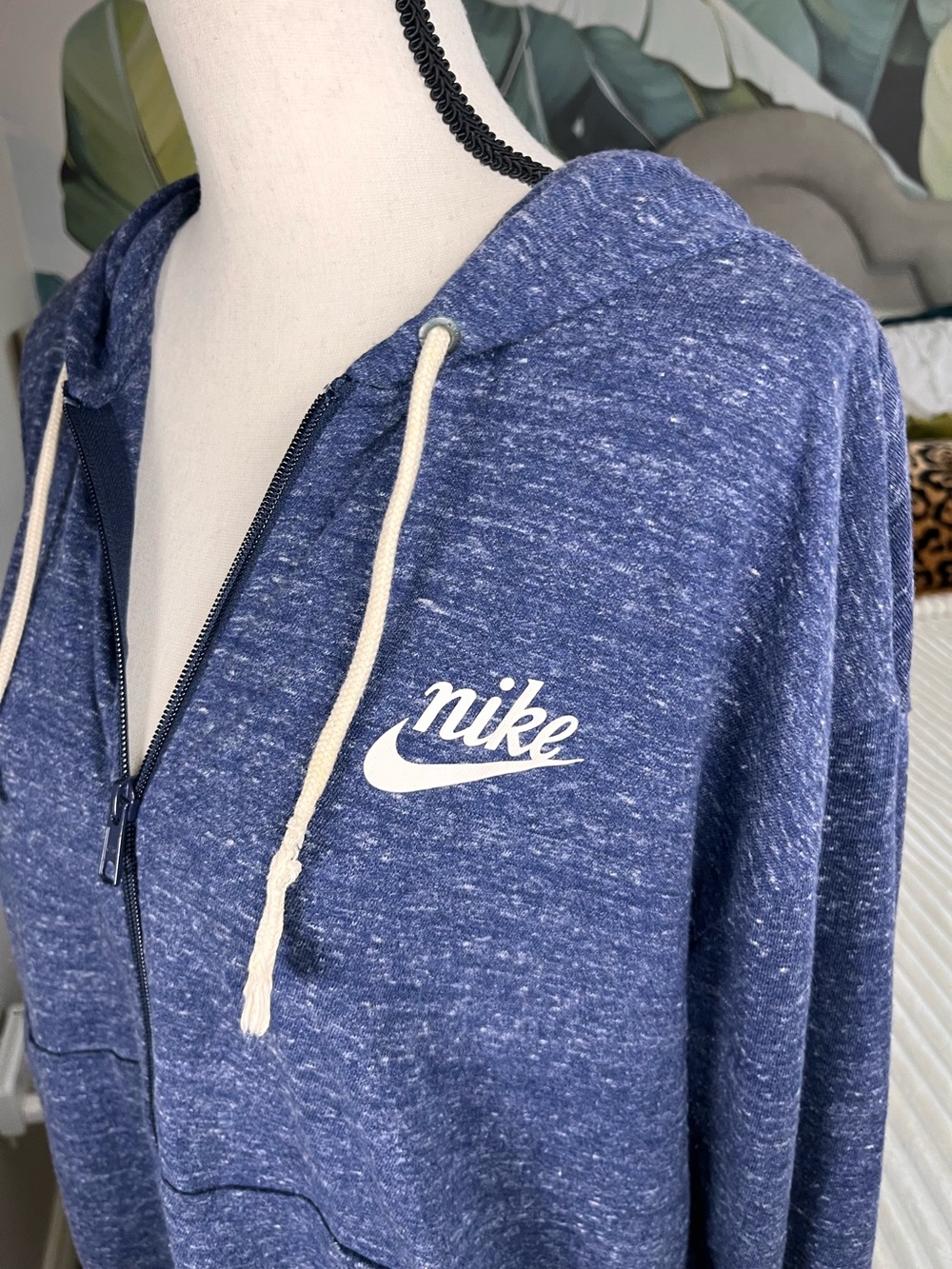 Women’s Nike Heathered Blue Full-Zip Hoodie with Cream Drawcords Size Large